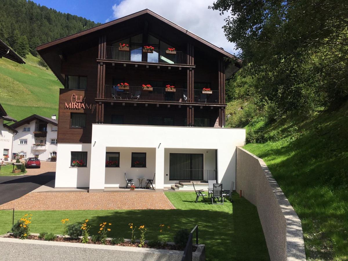 Chalet Miriam เซลวาดีวัลการ์เดนา ภายนอก รูปภาพ