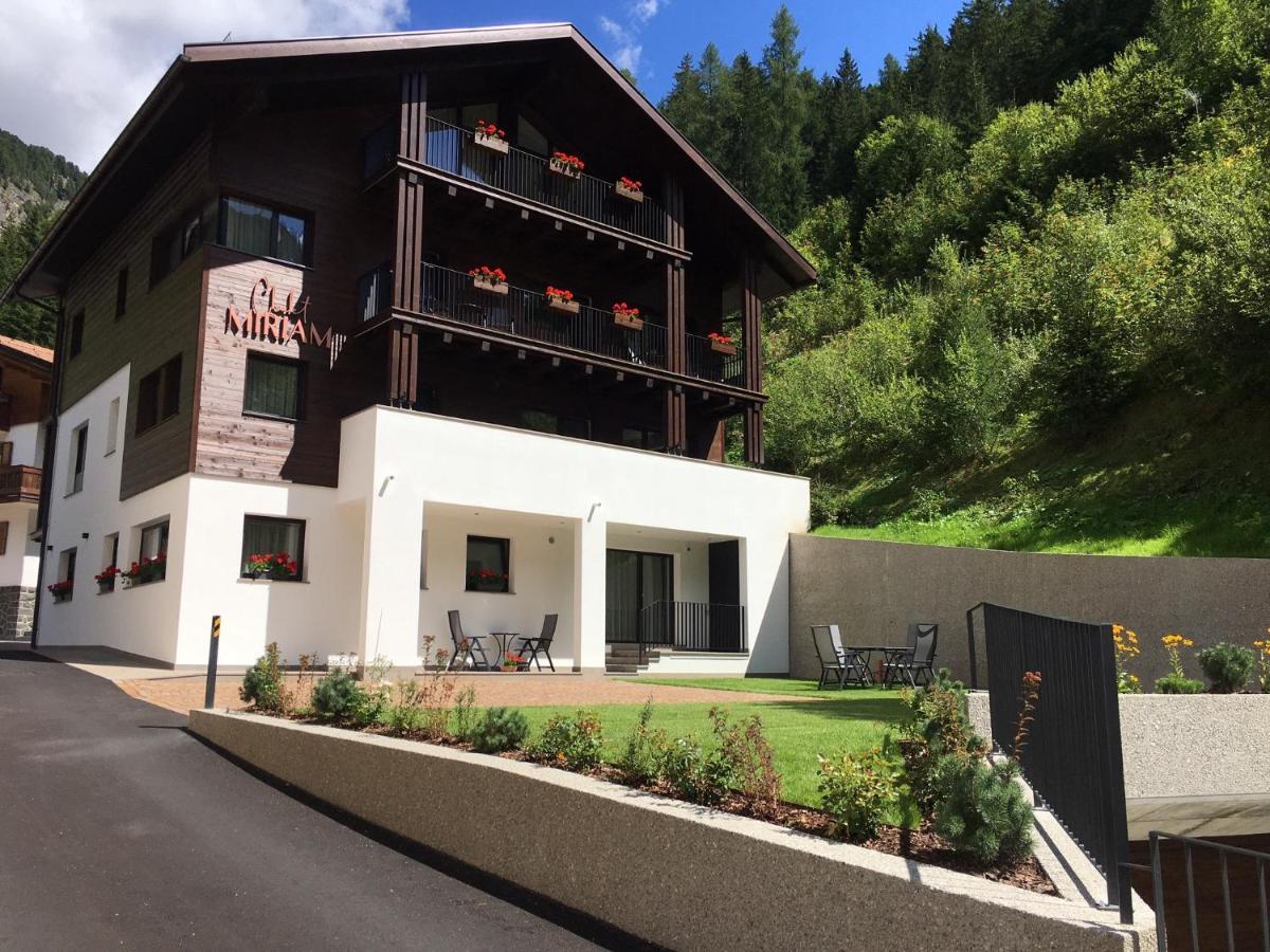Chalet Miriam เซลวาดีวัลการ์เดนา ภายนอก รูปภาพ