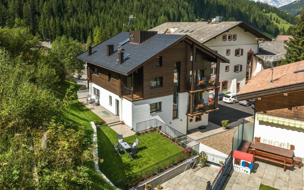 Chalet Miriam เซลวาดีวัลการ์เดนา ภายนอก รูปภาพ