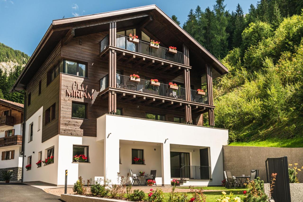 Chalet Miriam เซลวาดีวัลการ์เดนา ภายนอก รูปภาพ