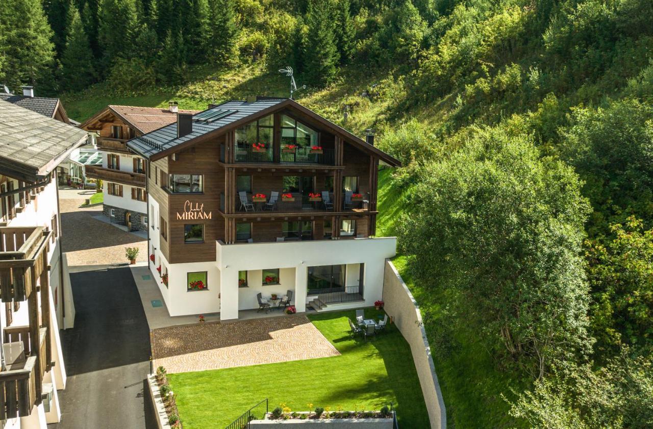 Chalet Miriam เซลวาดีวัลการ์เดนา ภายนอก รูปภาพ