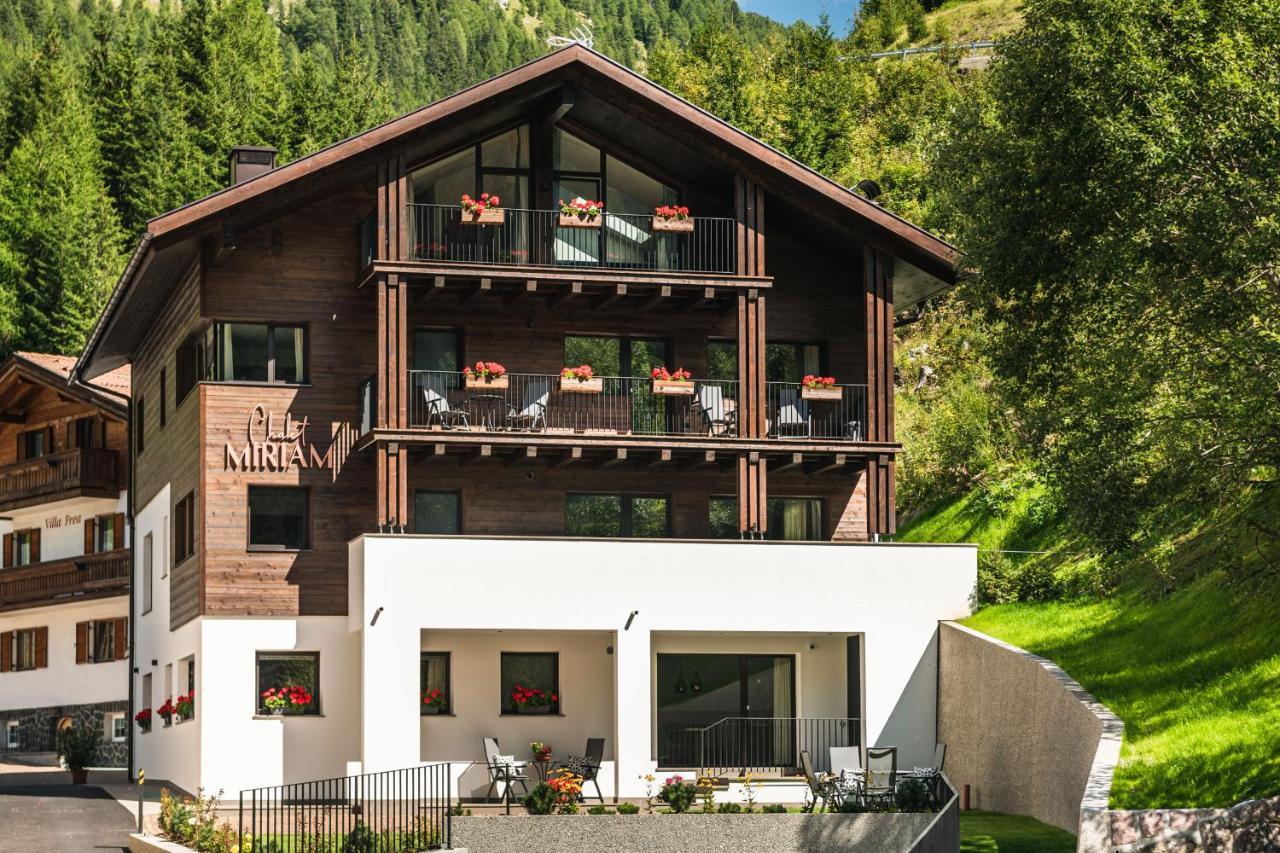 Chalet Miriam เซลวาดีวัลการ์เดนา ภายนอก รูปภาพ
